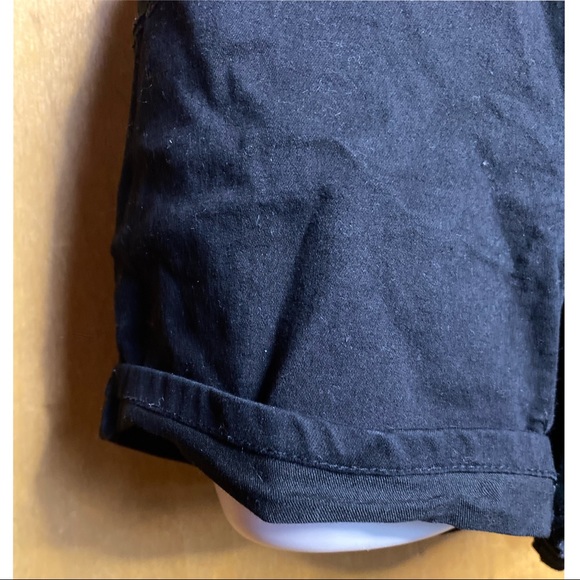 2 Button Shorts - Picture 2 of 6